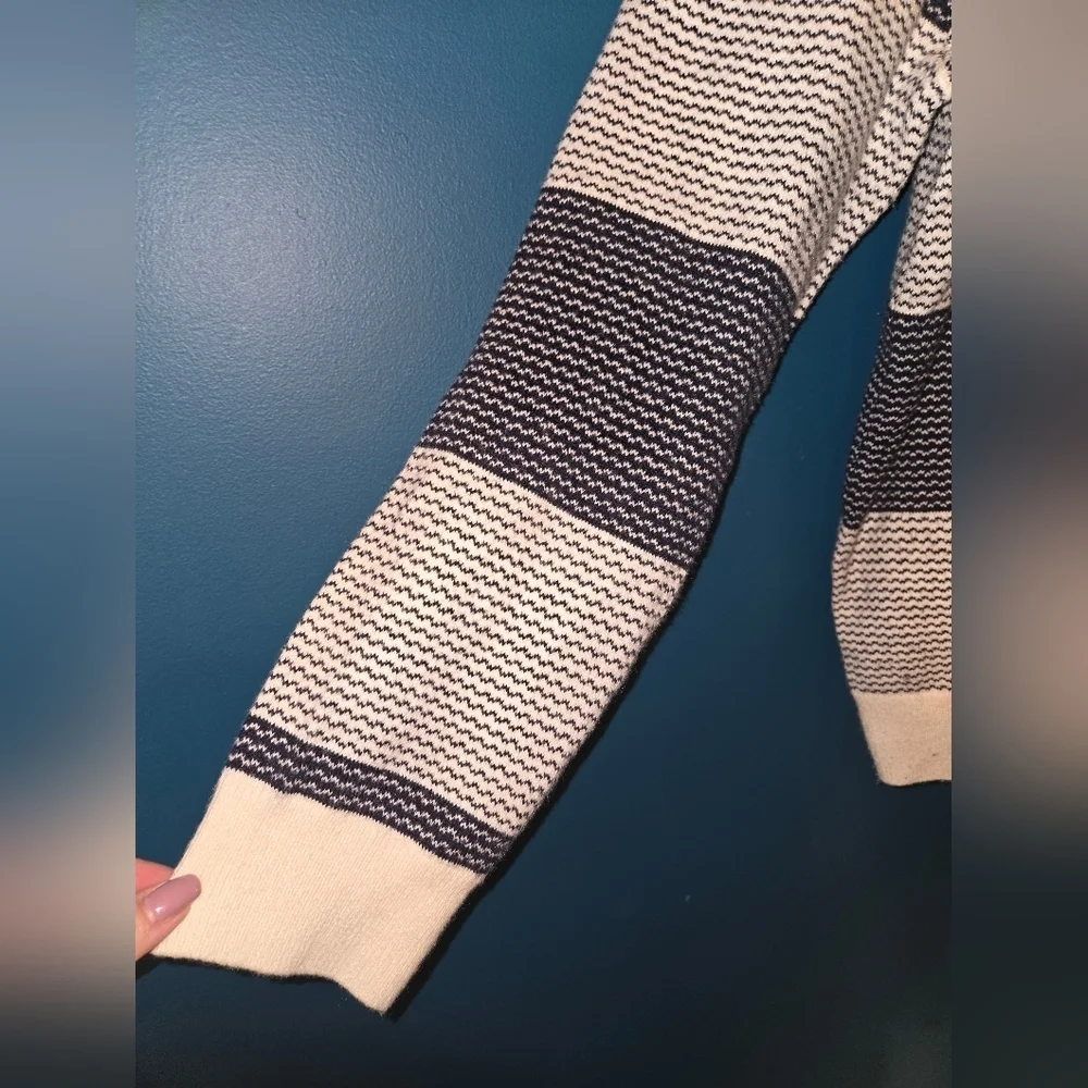Men's Nautica Navy Blue & White Striped Sweater, very soft, nautical, Size XL